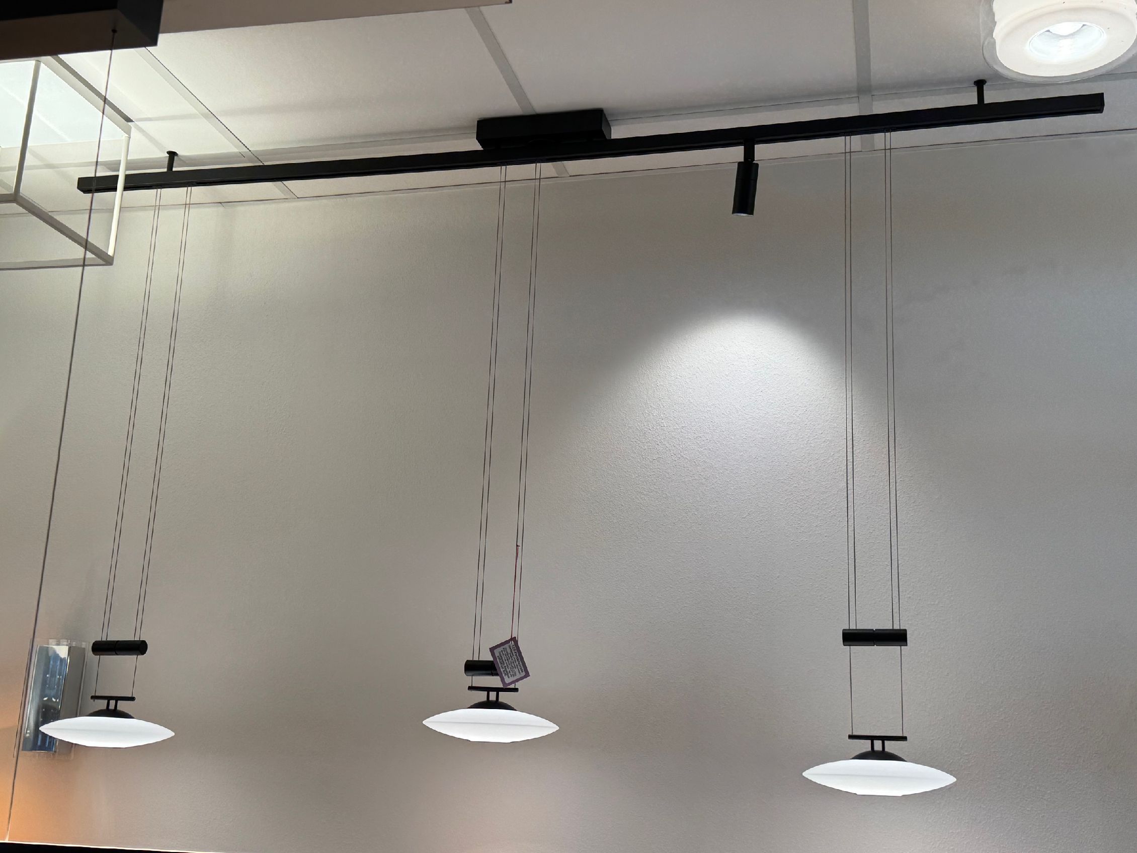 3fach LED-Pendelleuchte LUNALED GRANDE von LDM in Schwarz - 2700K - Abverkauf aus Showroom